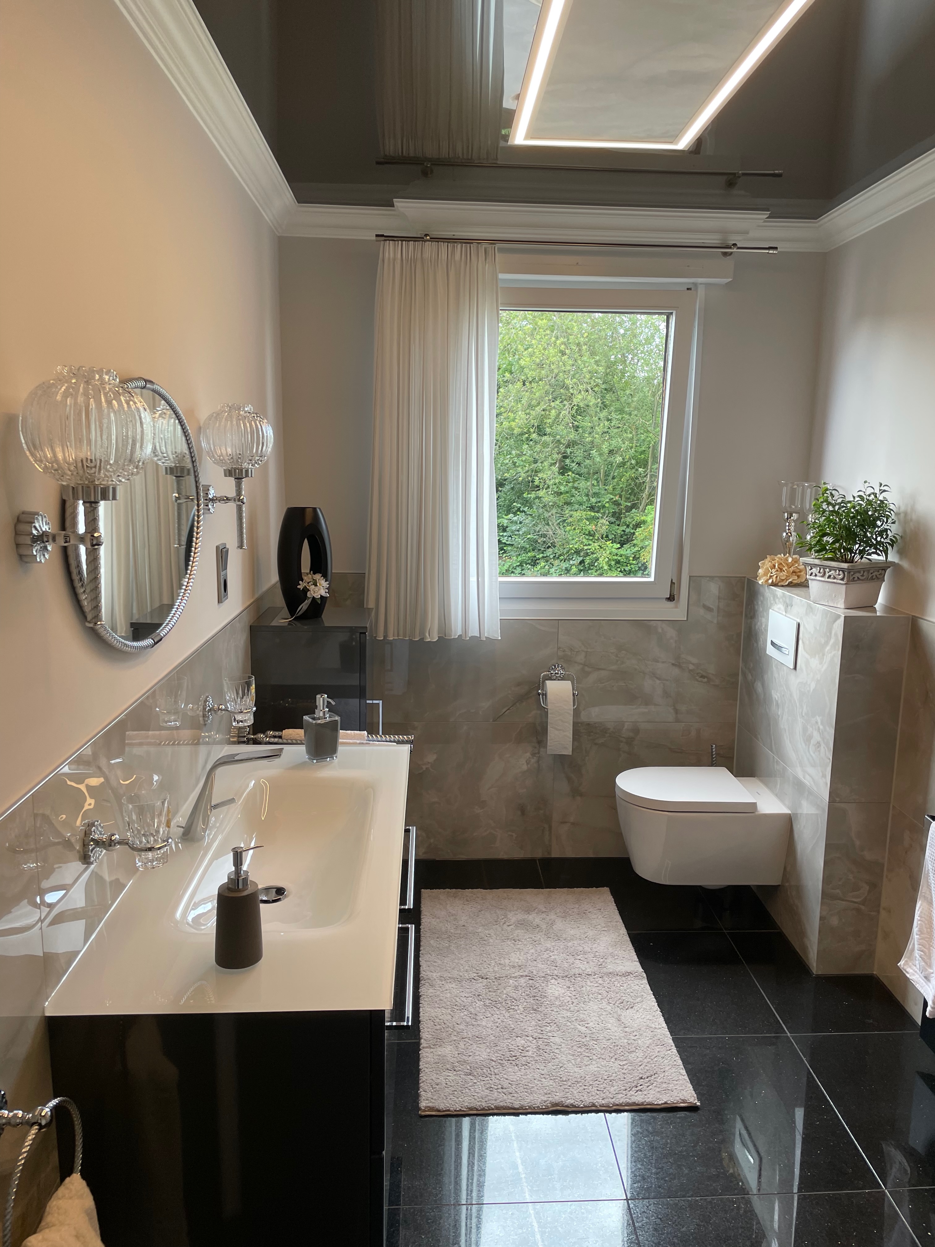 Badsanierung aus Ahrweiler und Andernach vom Meisterbetrieb Fliesen Weissmann